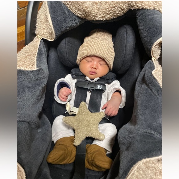 7AM CAR SEAT COCOON - TEDDY
$105
Oatmeal
One Size 0-12M - Picture 2 of 15